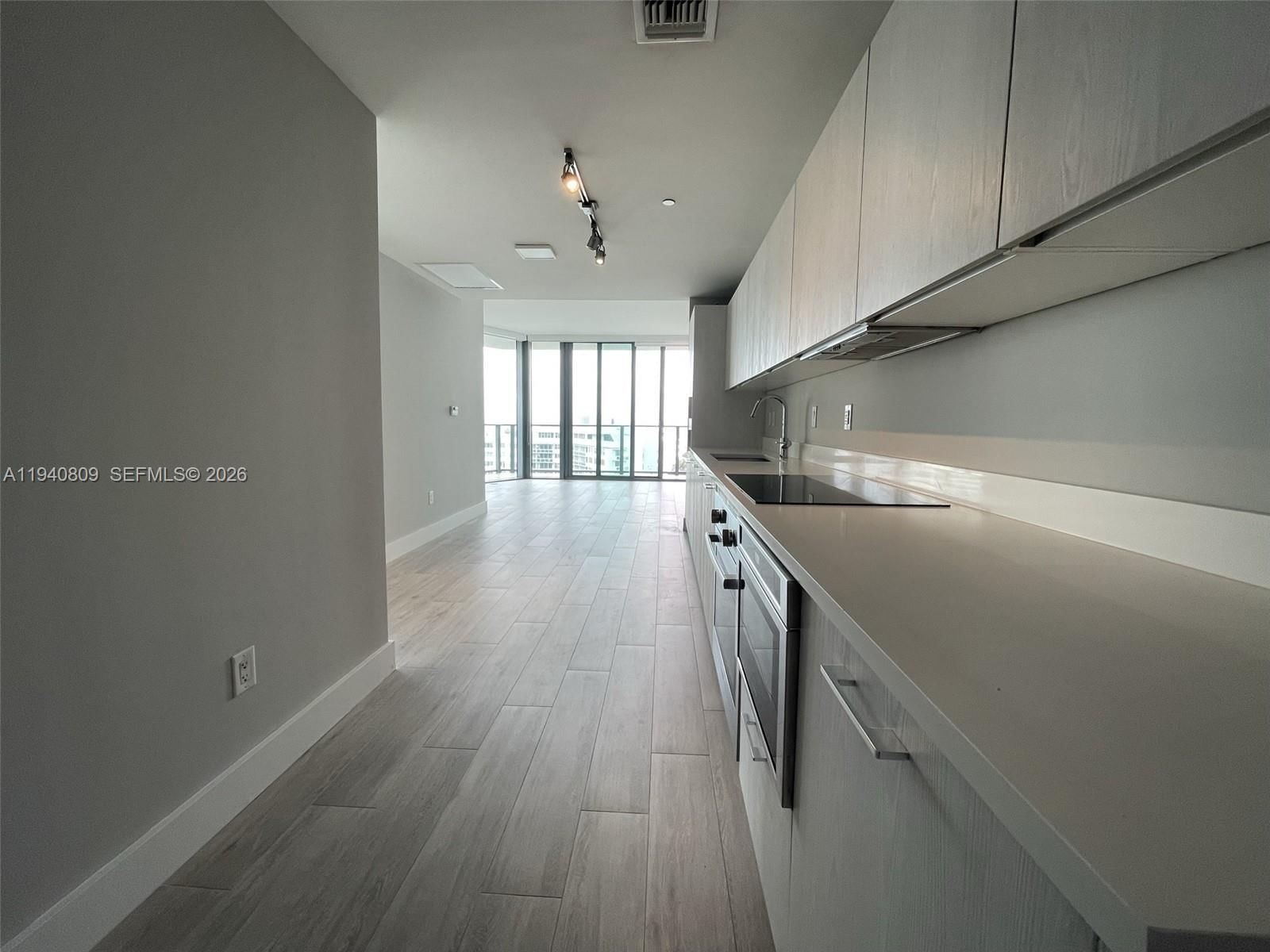 Real estate property located at 501 31st St #1101, Miami-dade, Paraiso Bayviews Condo, Miami, FL