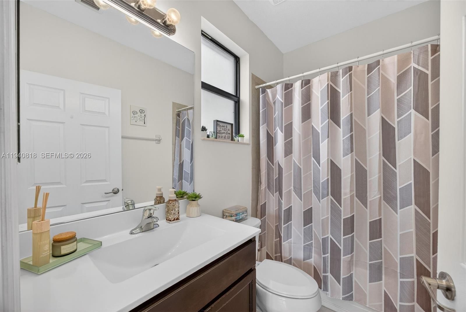 Real estate property located at 3756 1st St, Miami-dade, Baywinds Of Hatteras Repl, Homestead, FL