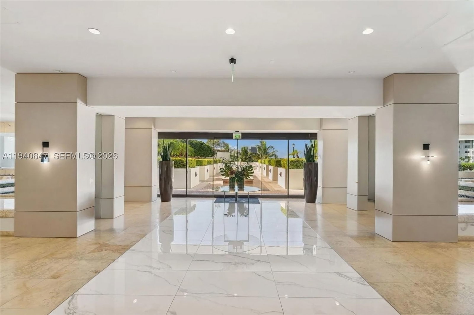Real estate property located at 1000 Island Blvd #2806, Miami-dade, 1000 Isl Blvd Williams Is, Aventura, FL