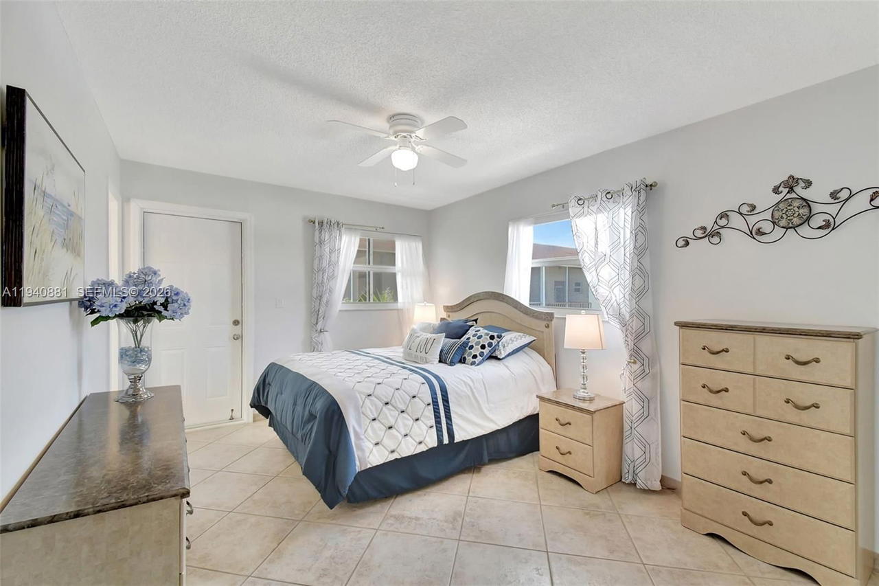 Real estate property located at 415 2nd St #201, Broward, Star Paradise Condo, Hallandale Beach, FL