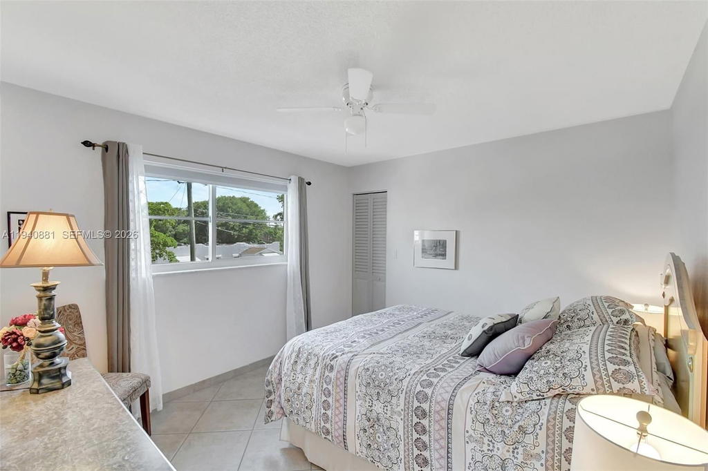 Real estate property located at 415 2nd St #201, Broward, Star Paradise Condo, Hallandale Beach, FL