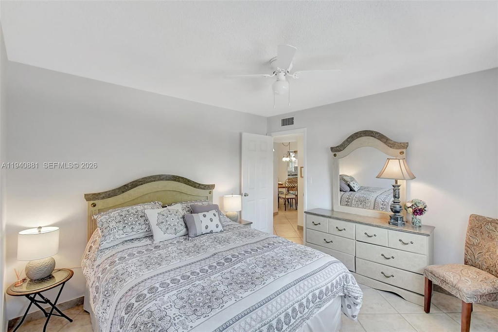Real estate property located at 415 2nd St #201, Broward, Star Paradise Condo, Hallandale Beach, FL