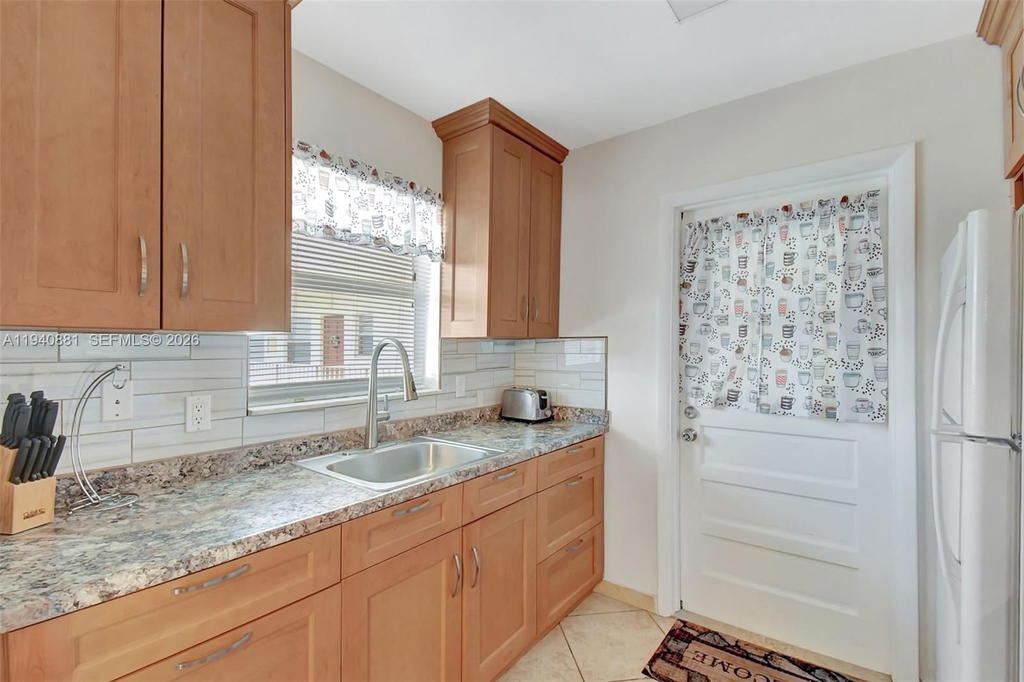 Real estate property located at 415 2nd St #201, Broward, Star Paradise Condo, Hallandale Beach, FL
