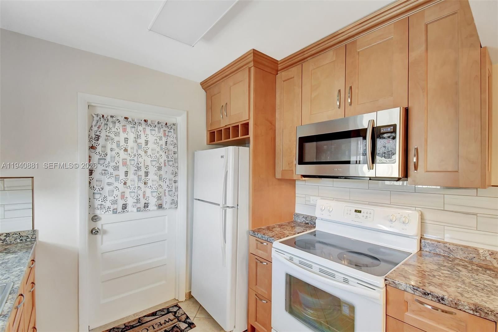 Real estate property located at 415 2nd St #201, Broward, Star Paradise Condo, Hallandale Beach, FL