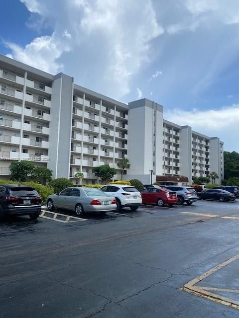 Real estate property located at 5860 44th St #102, Broward, Greens Of Inverrary Phase, Lauderhill, FL