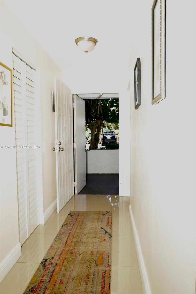 Real estate property located at 5860 44th St #102, Broward, Greens Of Inverrary Phase, Lauderhill, FL