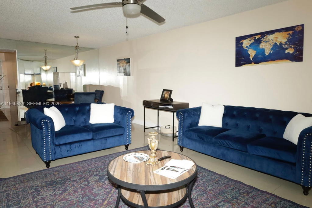 Real estate property located at 5860 44th St #102, Broward, Greens Of Inverrary Phase, Lauderhill, FL