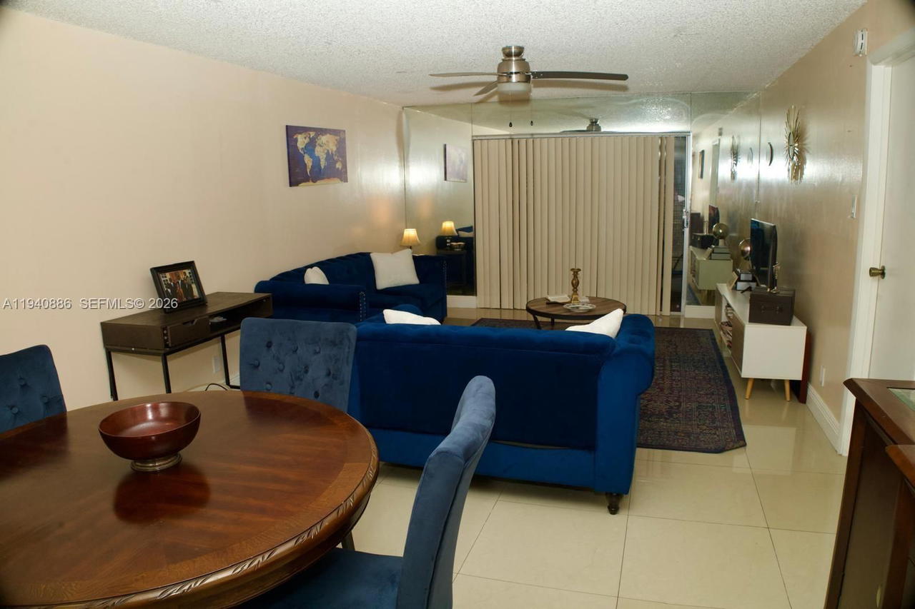 Real estate property located at 5860 44th St #102, Broward, Greens Of Inverrary Phase, Lauderhill, FL