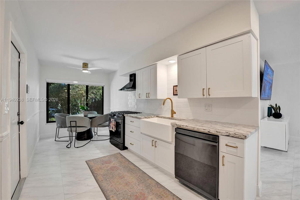 Real estate property located at 1254 Buchanan St, Broward, Hollywood Lakes Section, Hollywood, FL