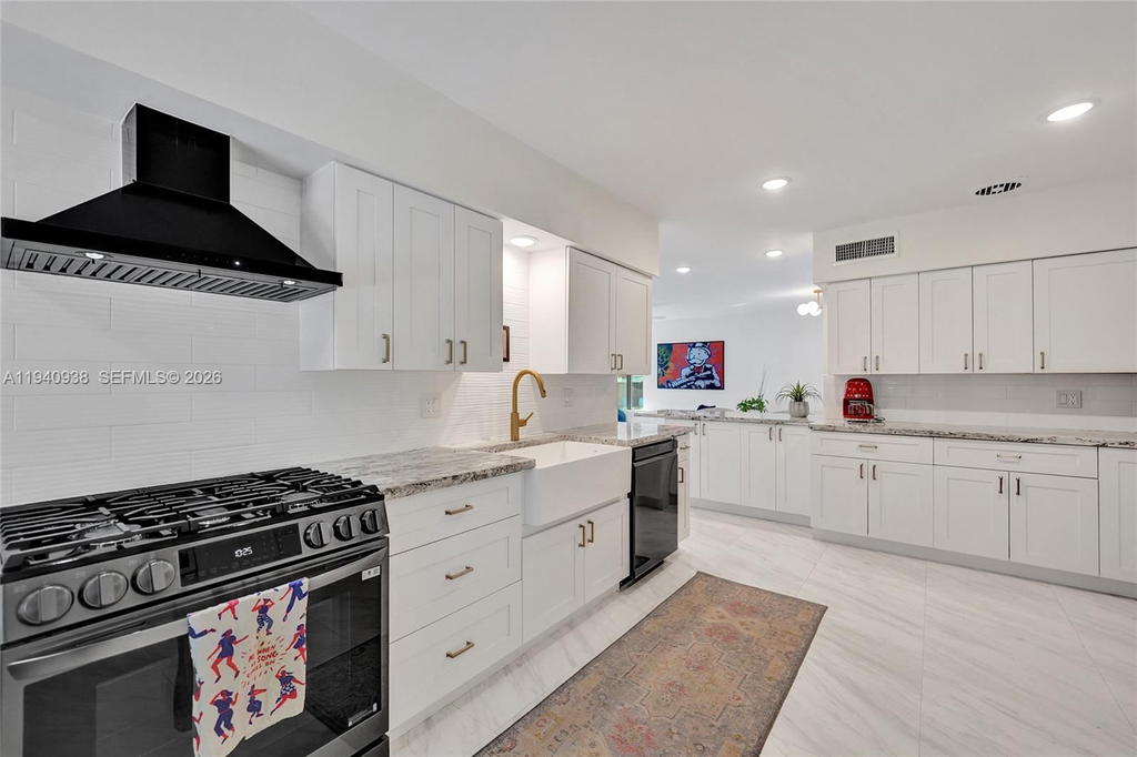 Real estate property located at 1254 Buchanan St, Broward, Hollywood Lakes Section, Hollywood, FL