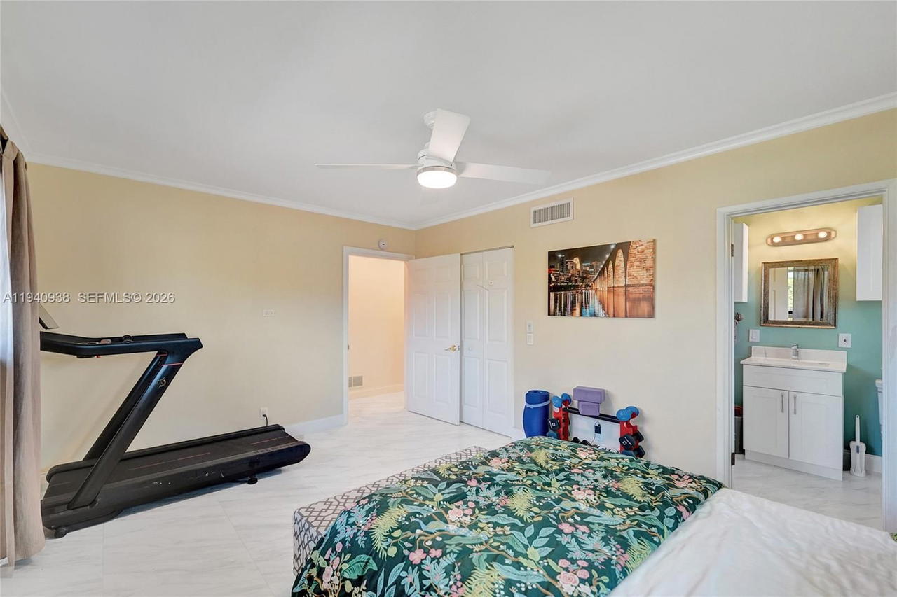 Real estate property located at 1254 Buchanan St, Broward, Hollywood Lakes Section, Hollywood, FL