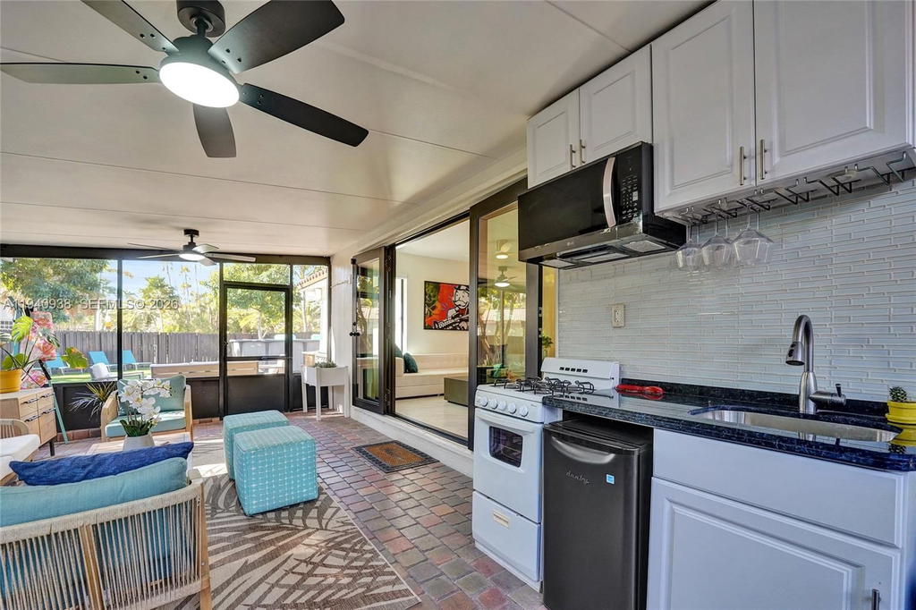 Real estate property located at 1254 Buchanan St, Broward, Hollywood Lakes Section, Hollywood, FL