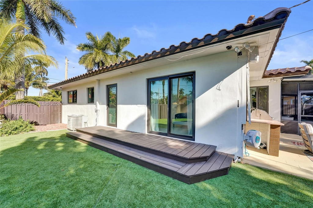 Real estate property located at 1254 Buchanan St, Broward, Hollywood Lakes Section, Hollywood, FL
