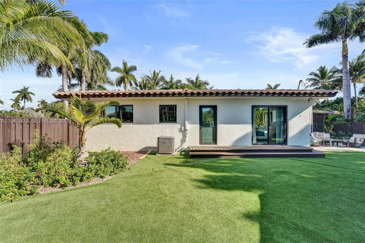 Real estate property located at 1254 Buchanan St, Broward, Hollywood Lakes Section, Hollywood, FL
