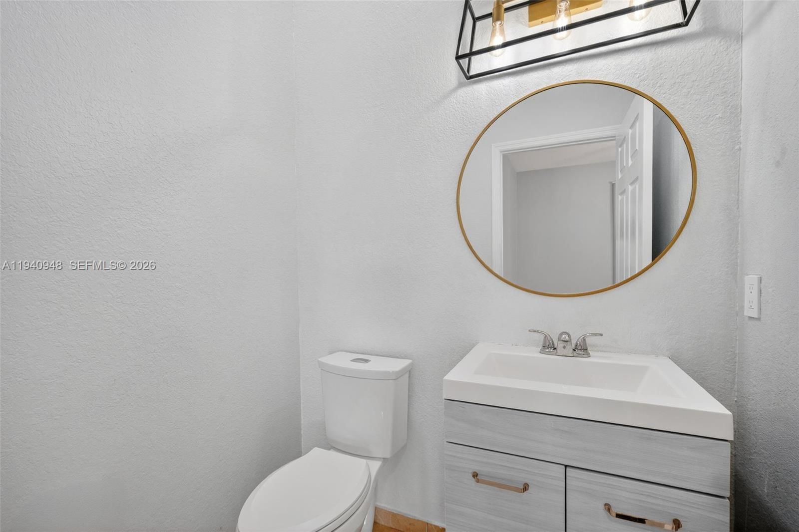 Real estate property located at 1501 154th Ct, Miami-dade, Santa Monica Estates, Miami, FL
