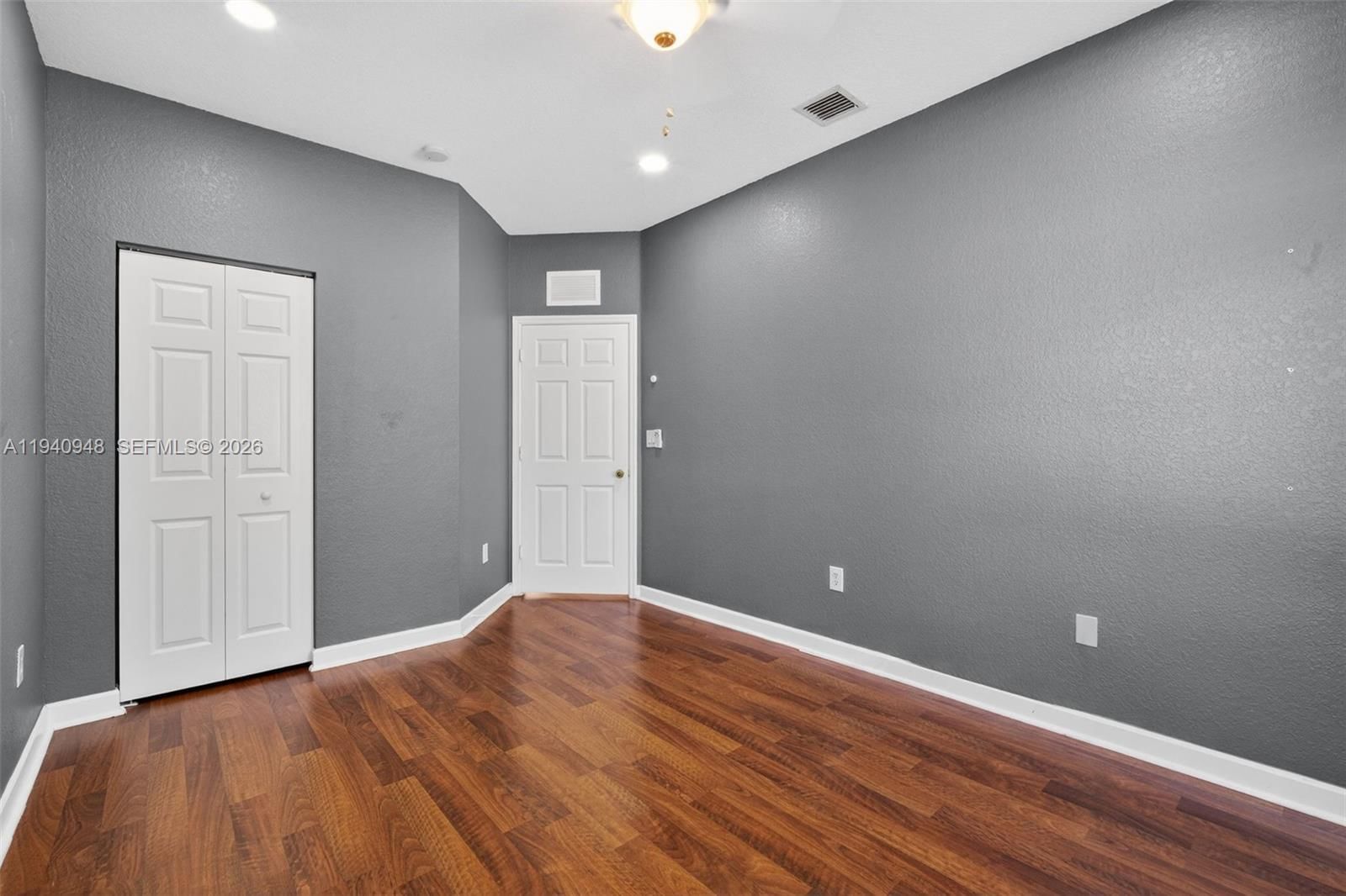 Real estate property located at 1501 154th Ct, Miami-dade, Santa Monica Estates, Miami, FL