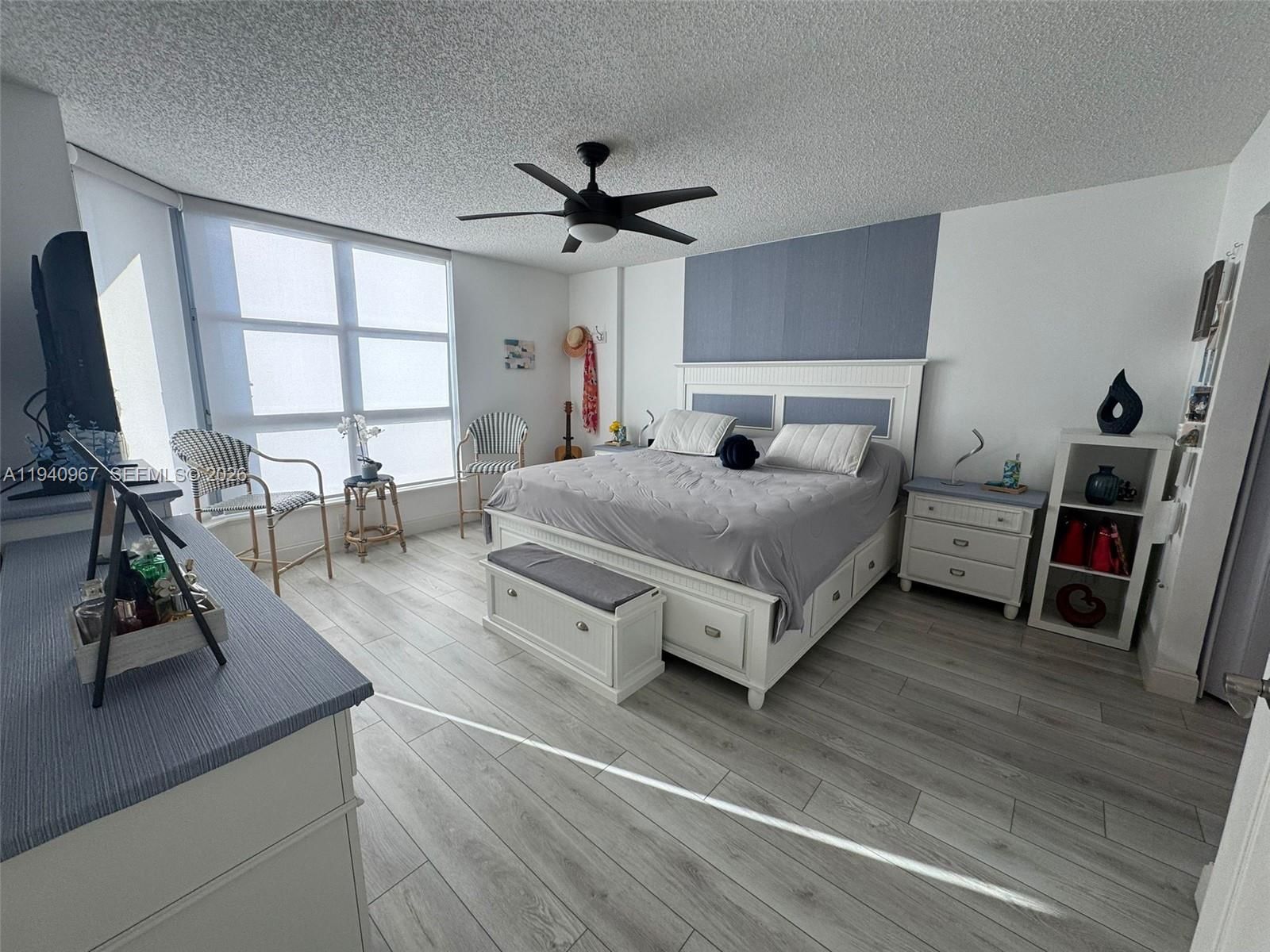 Real estate property located at 3530 Mystic Pointe Dr #2403, Miami-dade, Mystic Pointe Tower 500 C, Aventura, FL