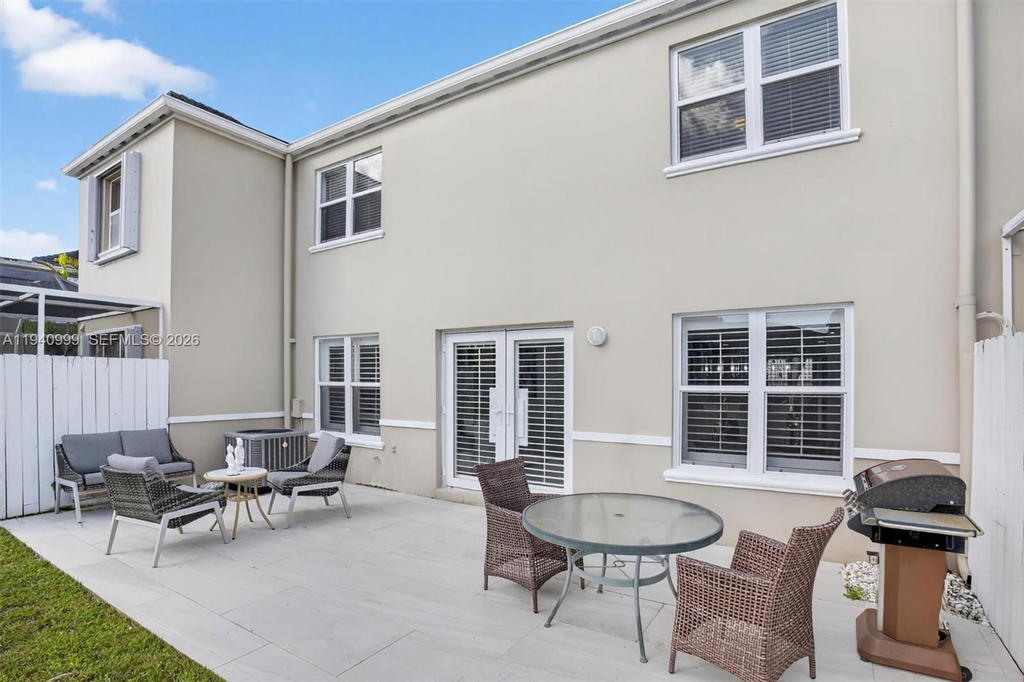 Real estate property located at 7110 54th St, Miami-dade, Bridgepoint, Miami, FL
