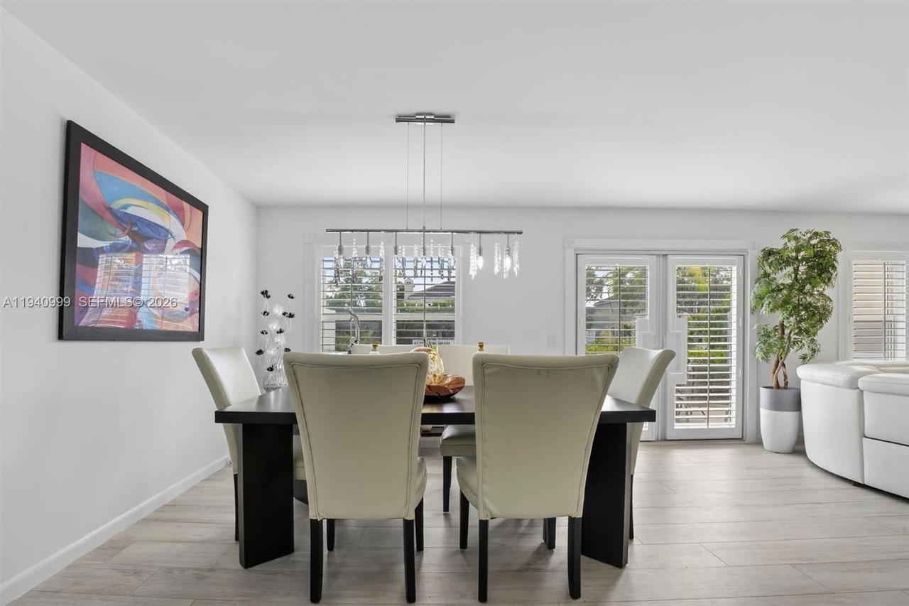 Real estate property located at 7110 54th St, Miami-dade, Bridgepoint, Miami, FL