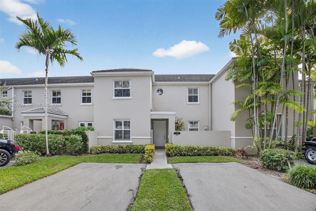Real estate property located at 7110 54th St, Miami-dade, Bridgepoint, Miami, FL