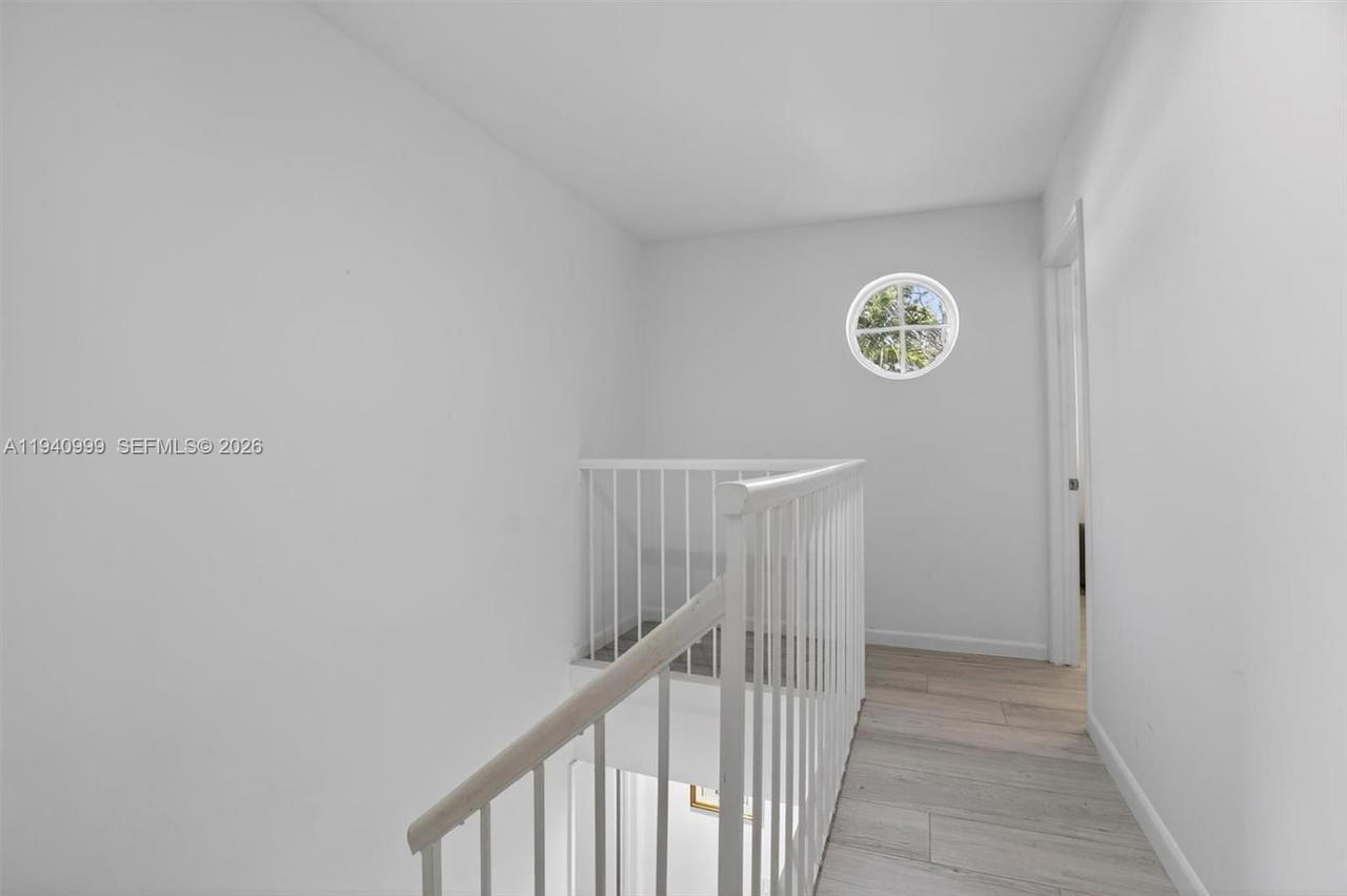 Real estate property located at 7110 54th St, Miami-dade, Bridgepoint, Miami, FL
