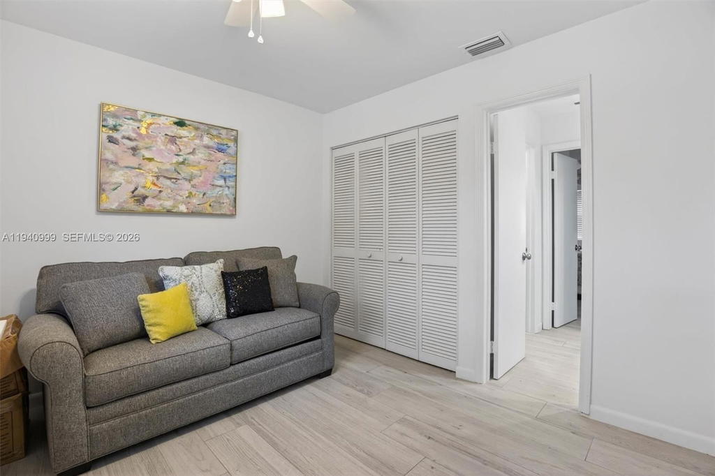 Real estate property located at 7110 54th St, Miami-dade, Bridgepoint, Miami, FL