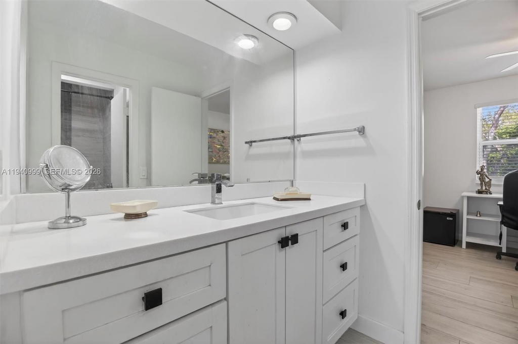 Real estate property located at 7110 54th St, Miami-dade, Bridgepoint, Miami, FL