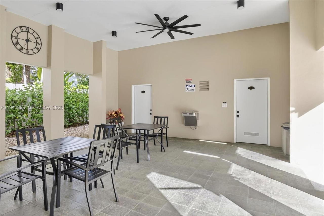 Real estate property located at 7110 54th St, Miami-dade, Bridgepoint, Miami, FL