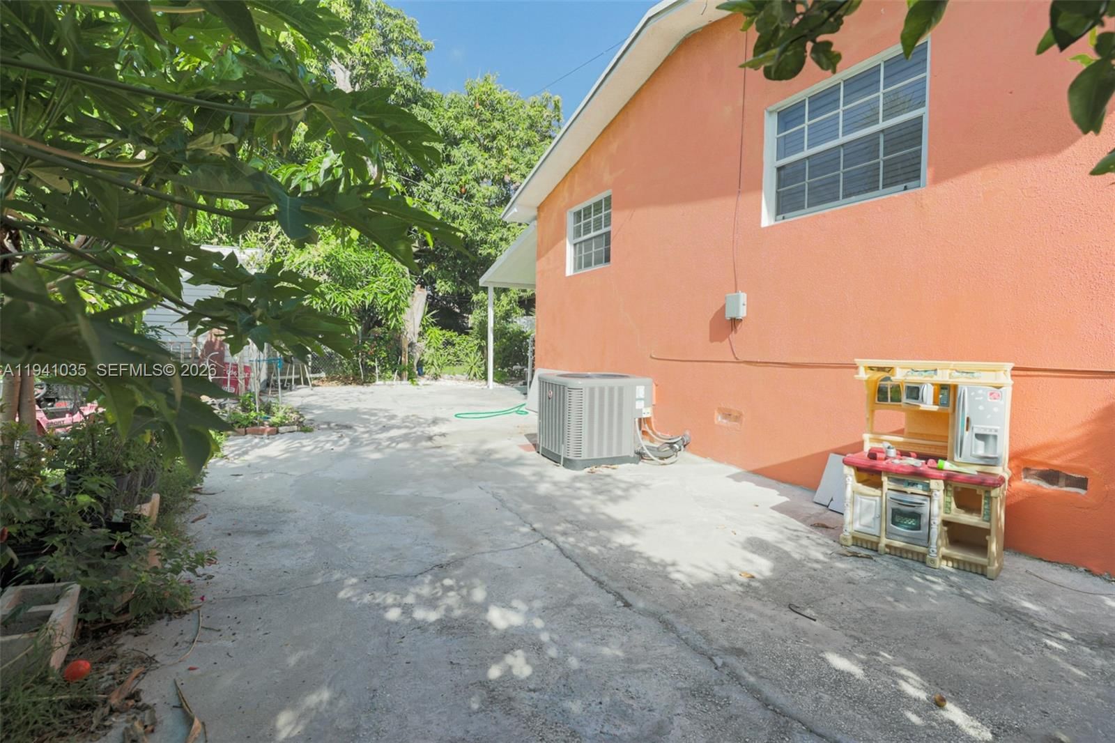 Real estate property located at 827 73rd St, Miami-dade, Stephen Manor, Miami, FL