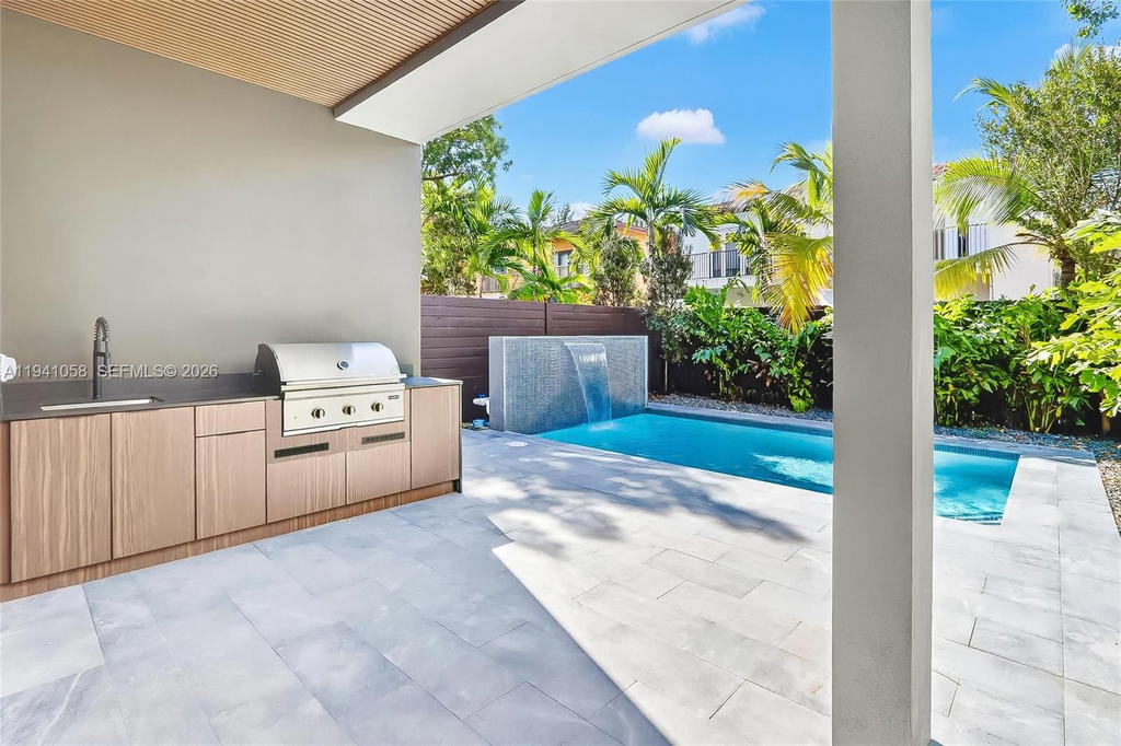 Real estate property located at 3084 Indiana St, Miami-dade, Palmhurst, Miami, FL