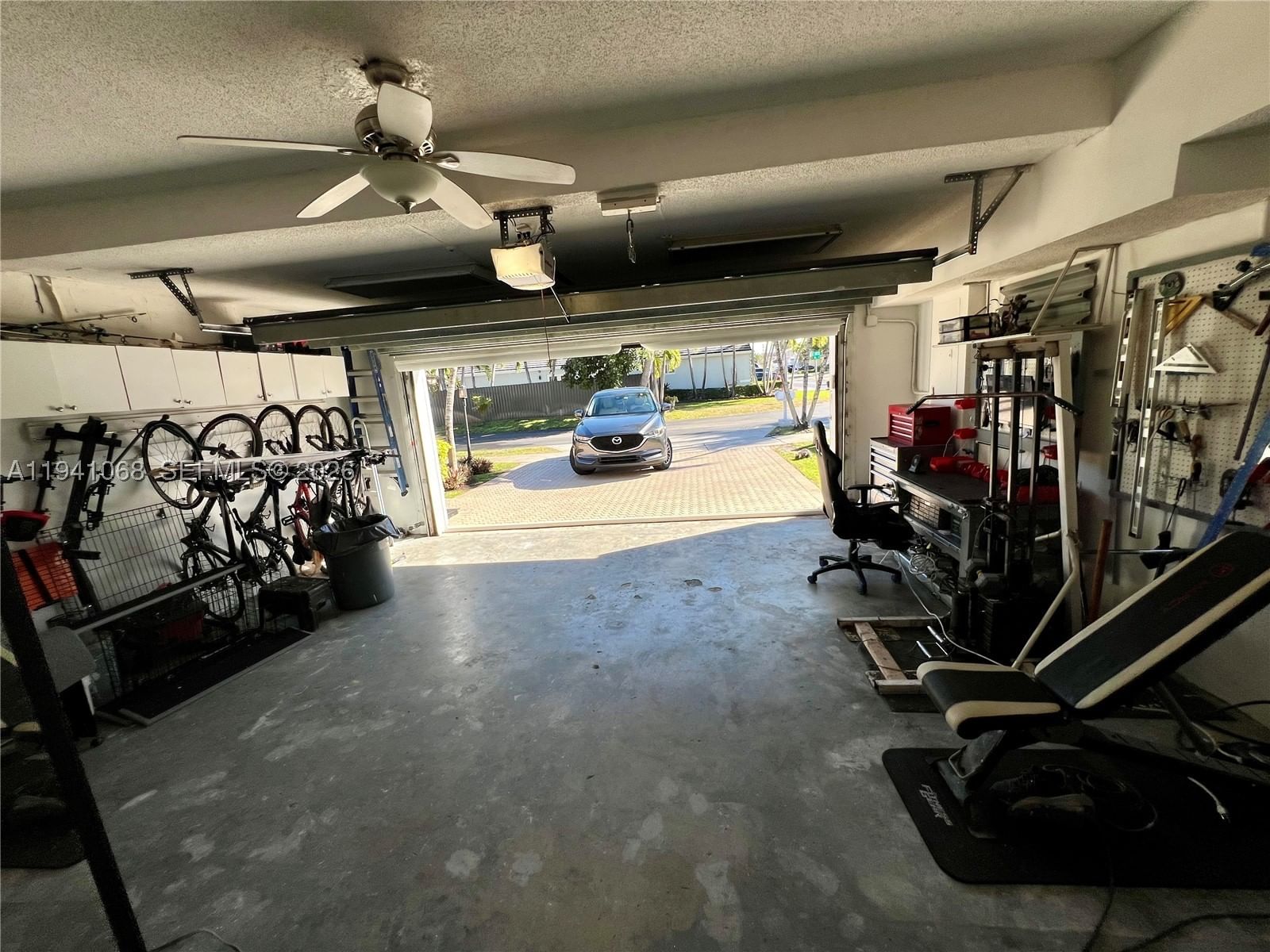 Real estate property located at 8618 161st Pl, Miami-dade, Lago Mar South, Miami, FL