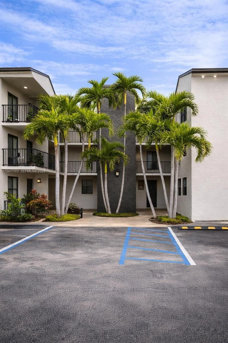 Real estate property located at , Miami-dade, Guernica Condo, Miami, FL