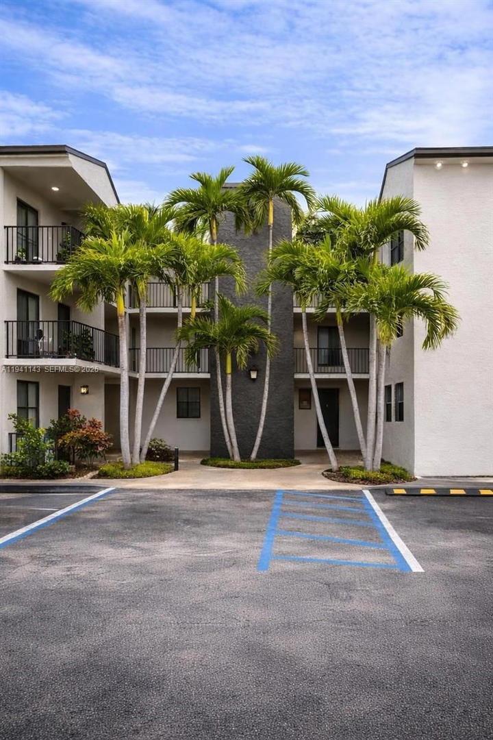 Real estate property located at , Miami-dade, Guernica Condo, Miami, FL