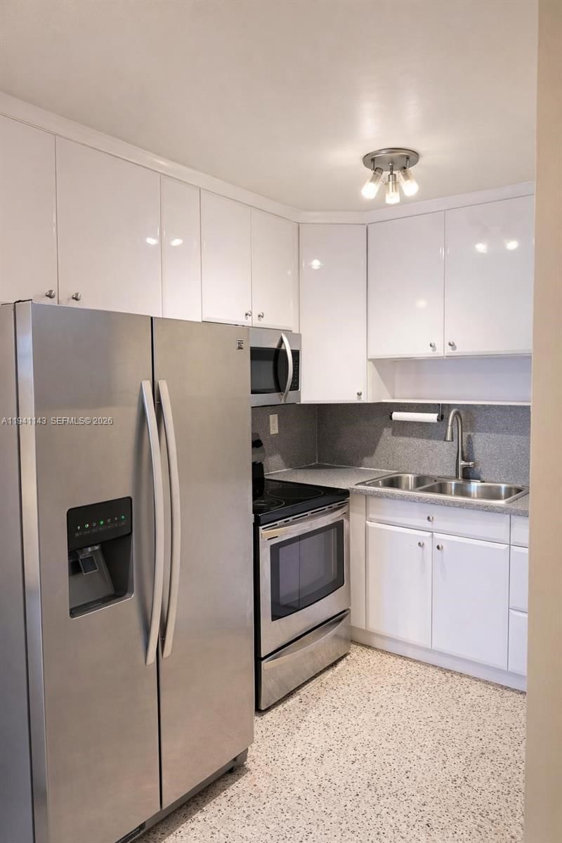 Real estate property located at , Miami-dade, Guernica Condo, Miami, FL