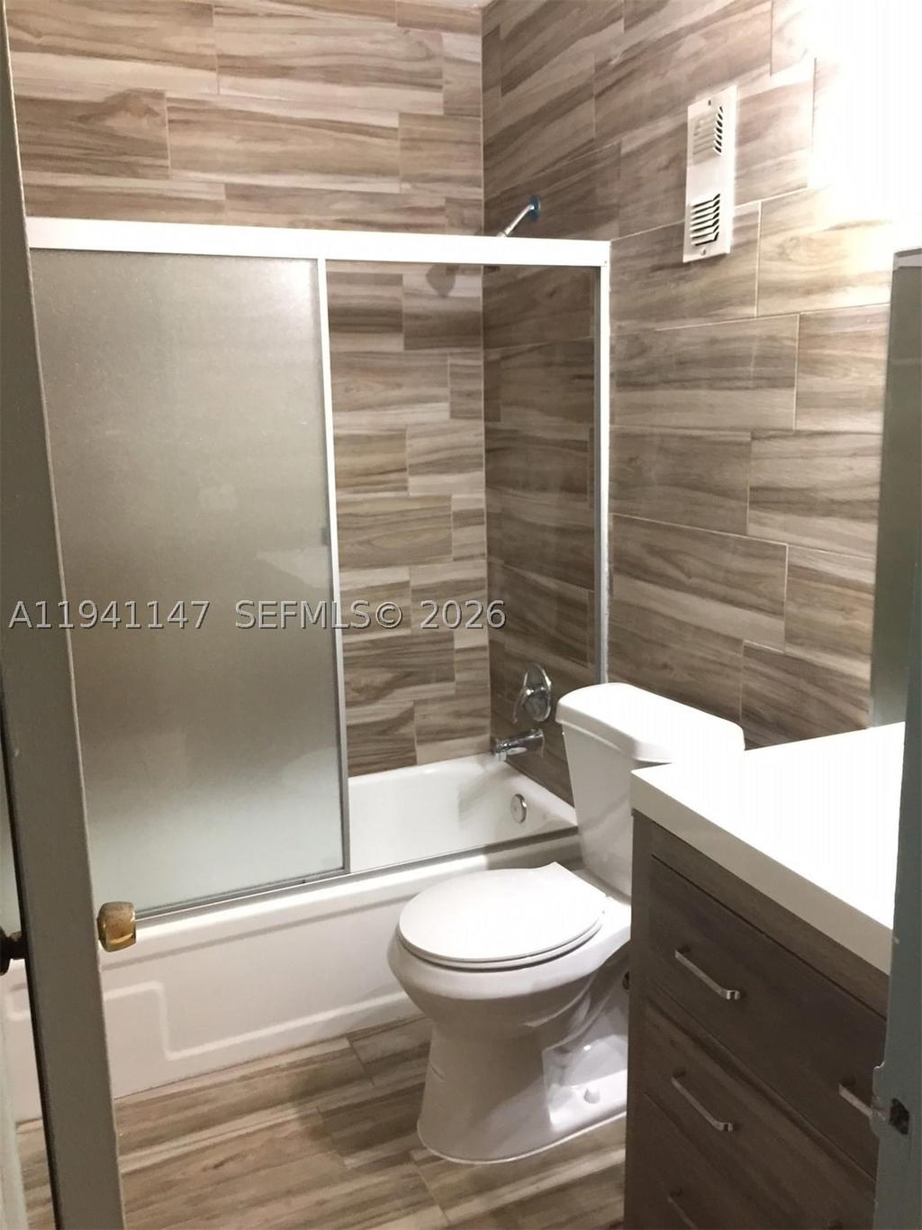 Real estate property located at 5505 7th St W406, Miami-dade, El Lago Condo, Miami, FL