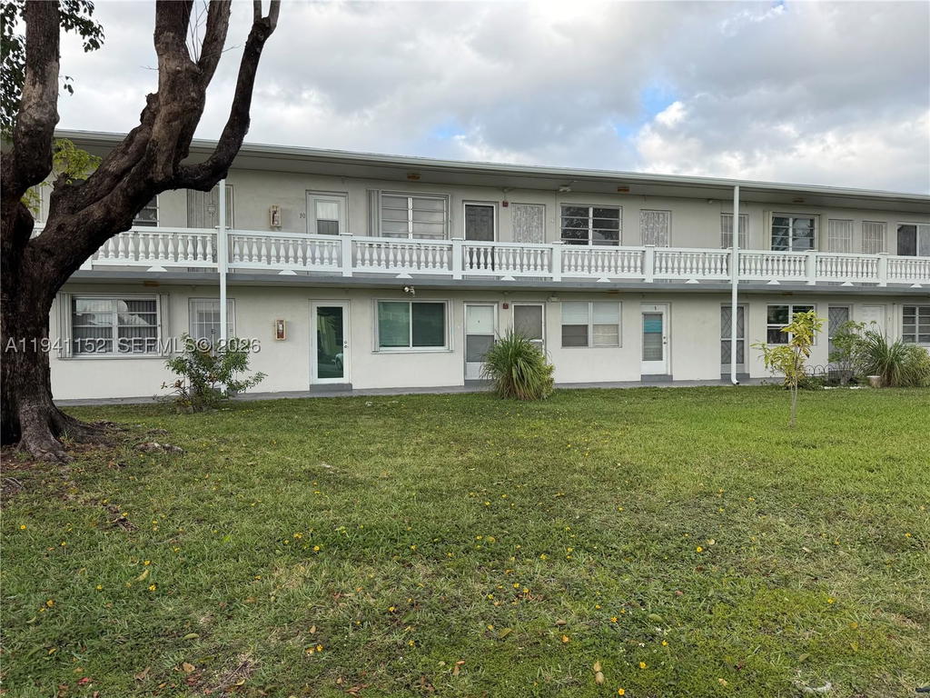 Real estate property located at 165 203rd Ter #30, Miami-dade, Ro-mont South Condo C, Miami Gardens, FL