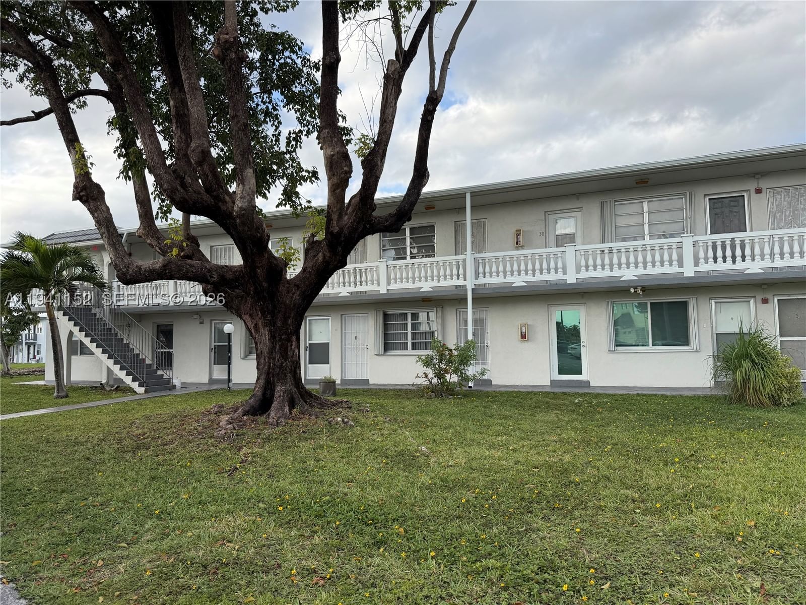 Real estate property located at 165 203rd Ter #30, Miami-dade, Ro-mont South Condo C, Miami Gardens, FL
