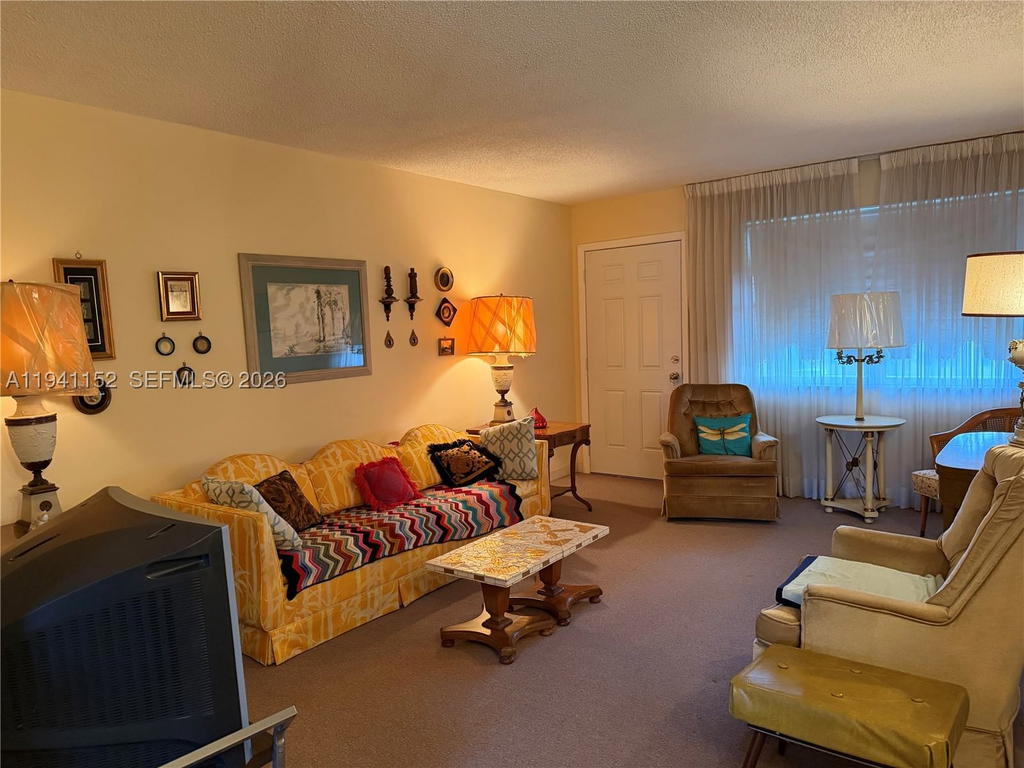 Real estate property located at 165 203rd Ter #30, Miami-dade, Ro-mont South Condo C, Miami Gardens, FL