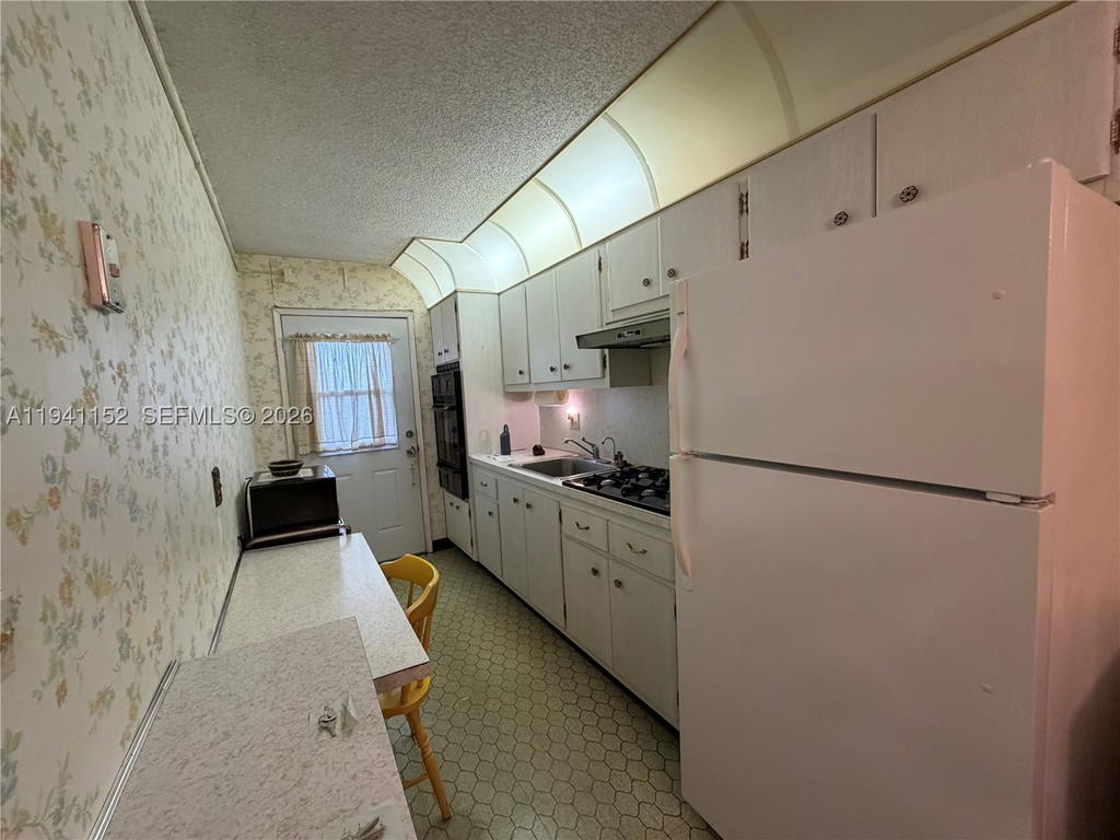 Real estate property located at 165 203rd Ter #30, Miami-dade, Ro-mont South Condo C, Miami Gardens, FL