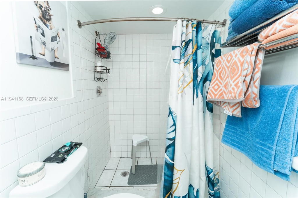 Real estate property located at 7500 17th St #207, Broward, Omega Condo No 8, Plantation, FL