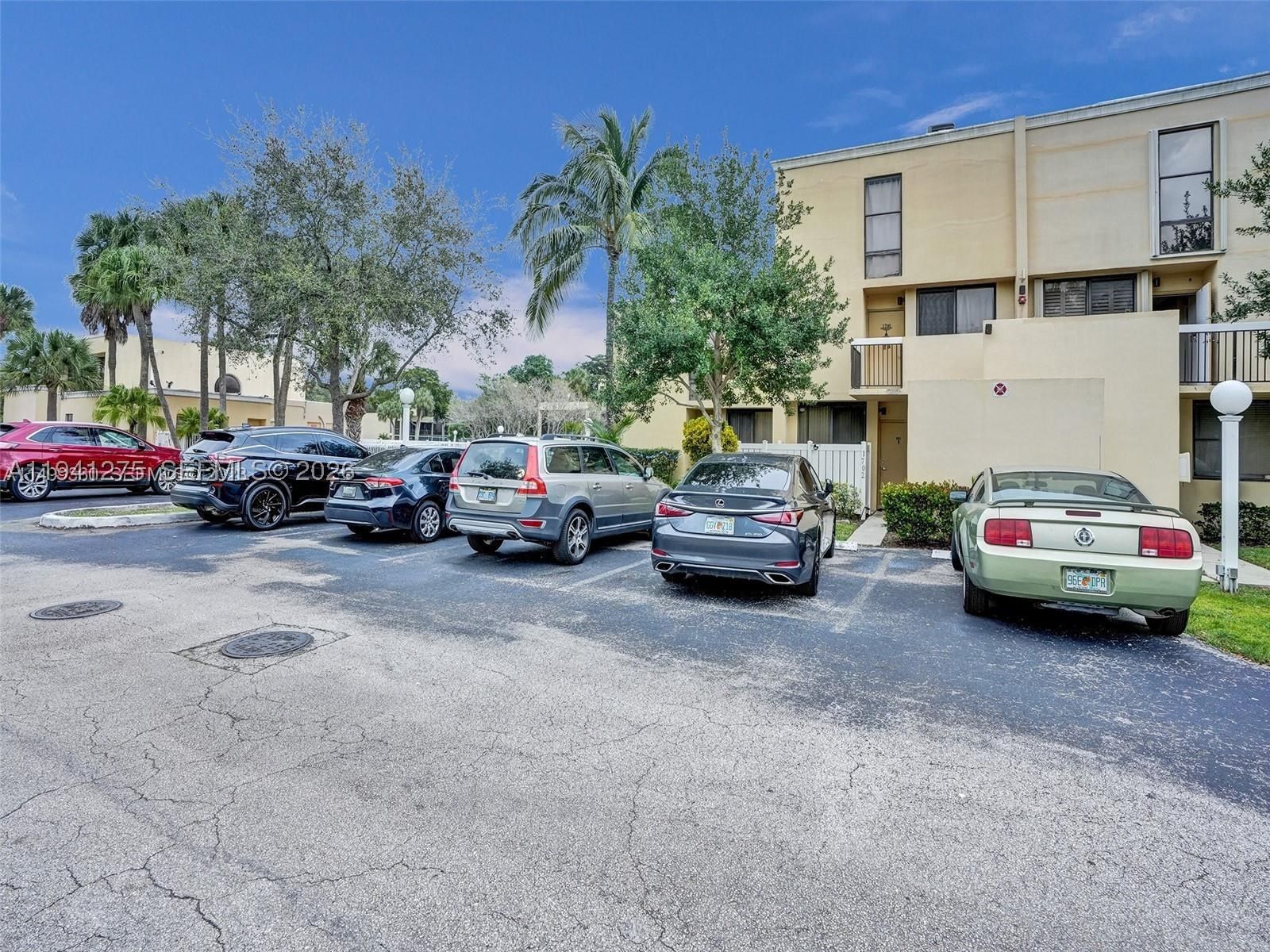 Real estate property located at 2910 87th Ter #1701, Broward, Harvest Section Three Con, Davie, FL