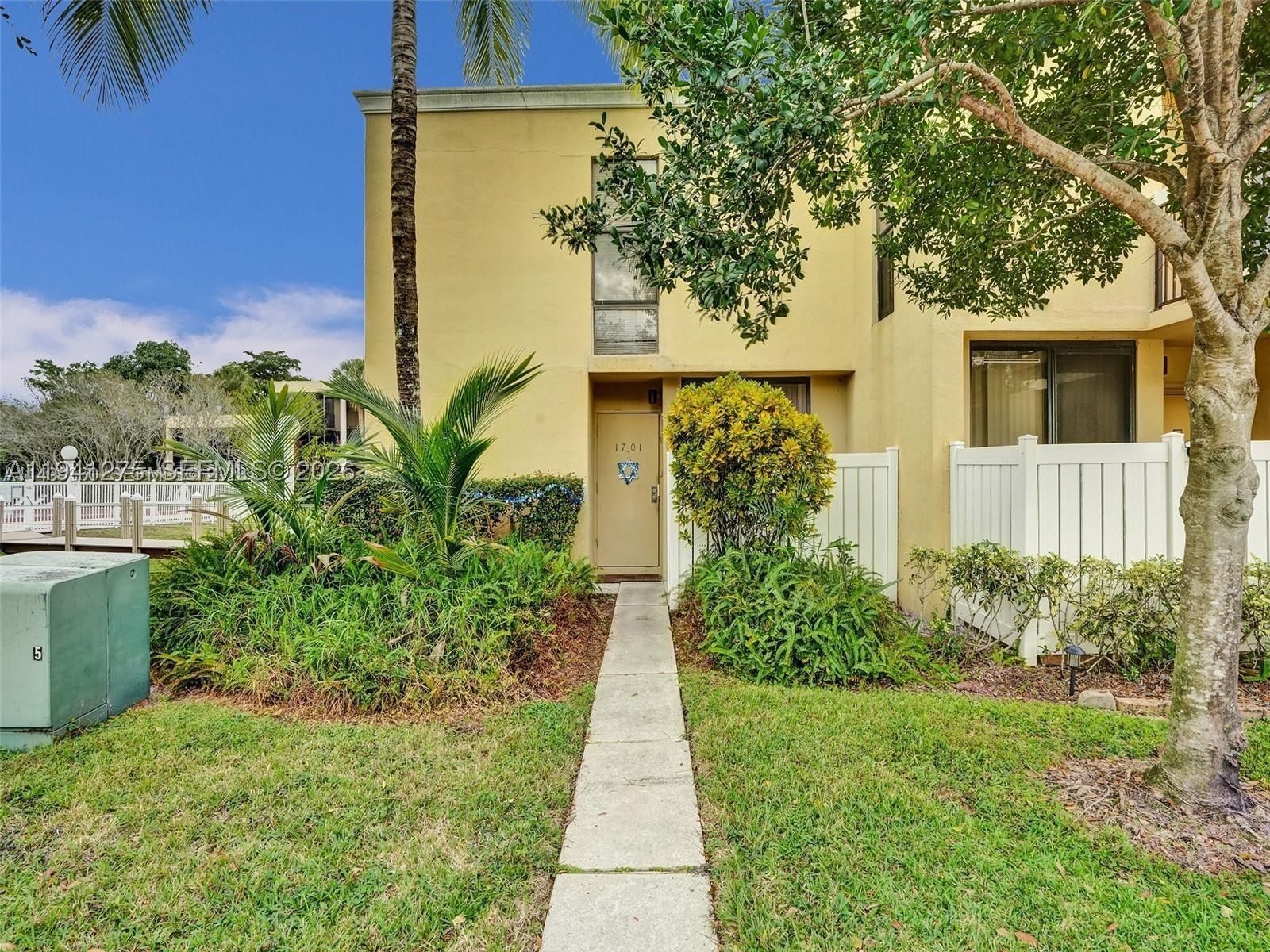 Real estate property located at 2910 87th Ter #1701, Broward, Harvest Section Three Con, Davie, FL