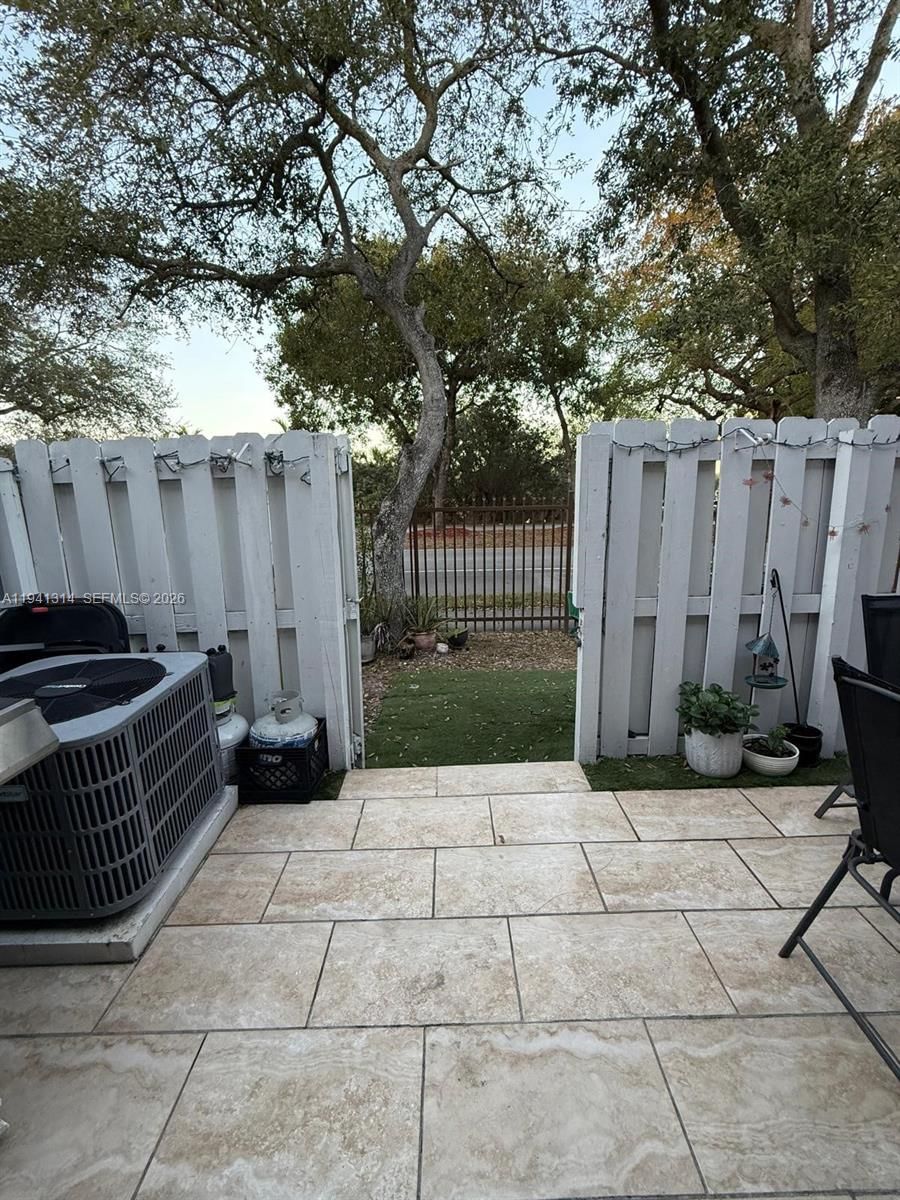 Real estate property located at 13867 62nd Ter, Miami-dade, Kendale Lakes North Sec 9, Miami, FL