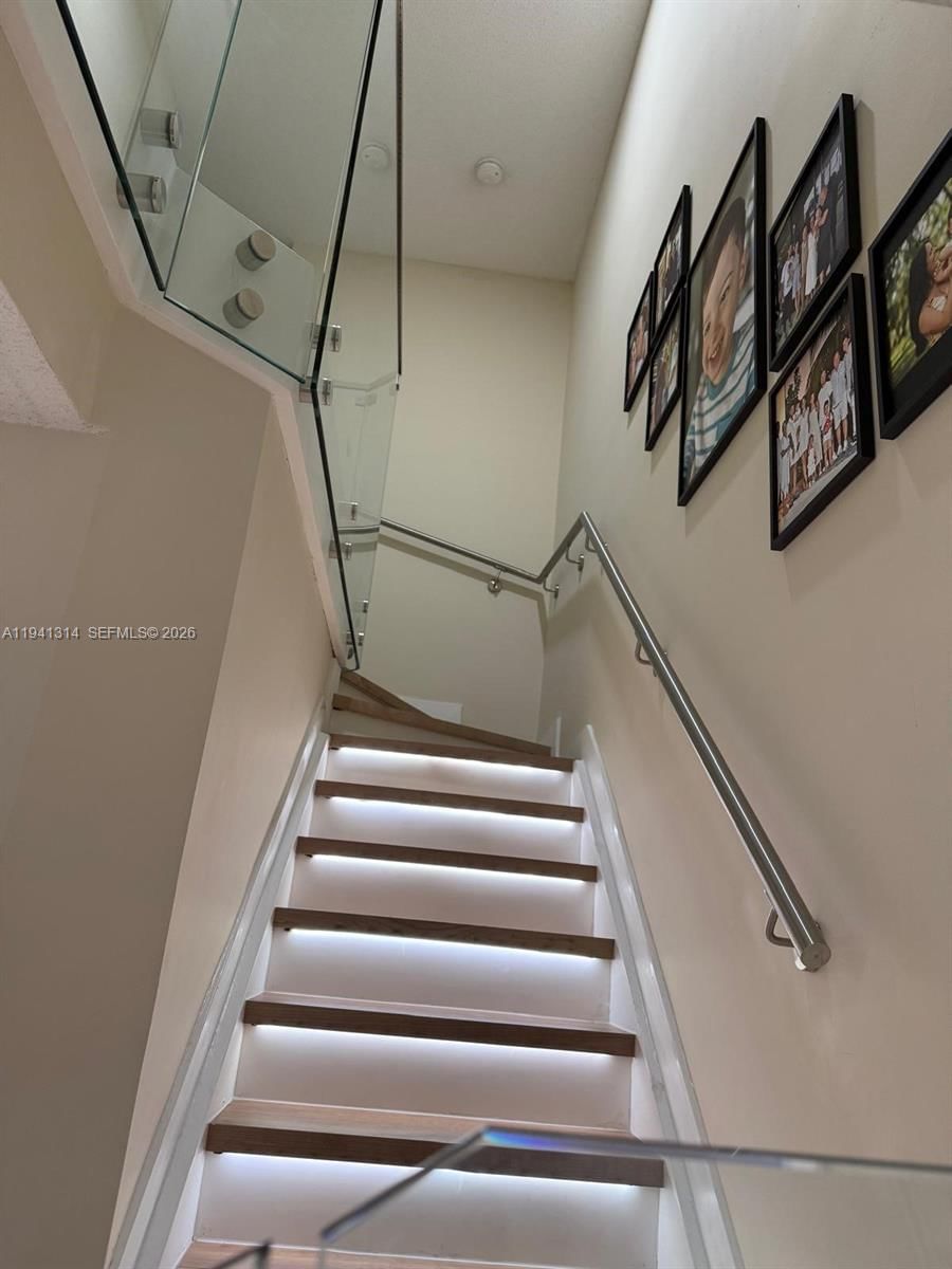 Real estate property located at 13867 62nd Ter, Miami-dade, Kendale Lakes North Sec 9, Miami, FL