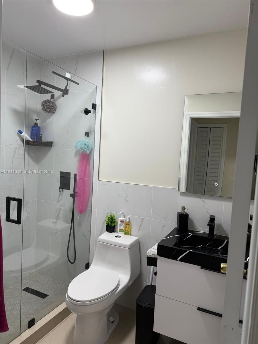 Real estate property located at 13867 62nd Ter, Miami-dade, Kendale Lakes North Sec 9, Miami, FL
