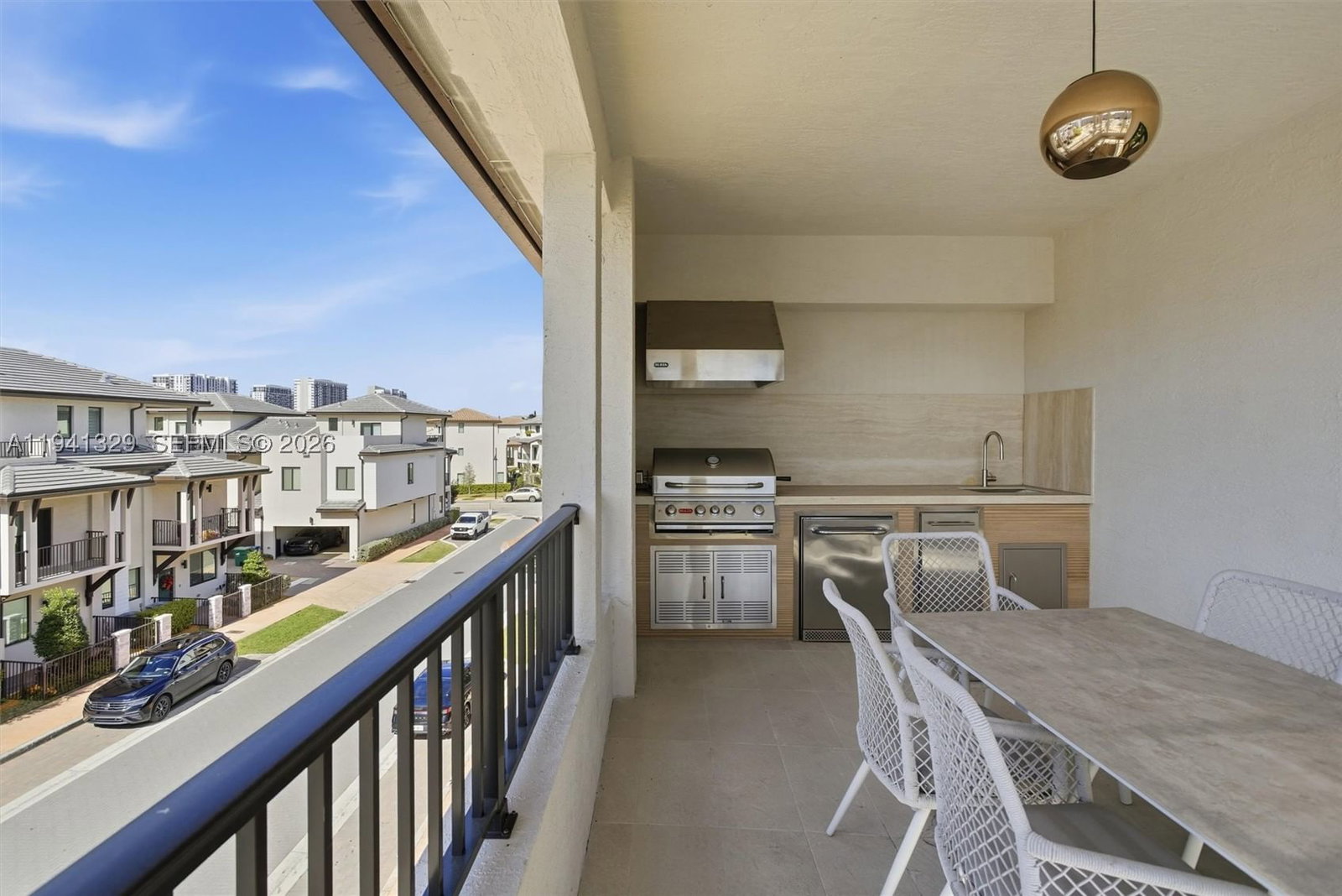 Real estate property located at 4250 83rd Ave, Miami-dade, Downtown Doral South Phas, Doral, FL