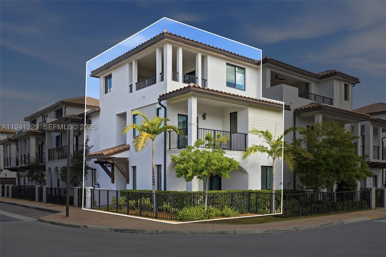 Real estate property located at 4250 83rd Ave, Miami-dade, Downtown Doral South Phas, Doral, FL