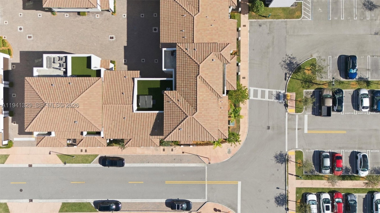 Real estate property located at 4250 83rd Ave, Miami-dade, Downtown Doral South Phas, Doral, FL