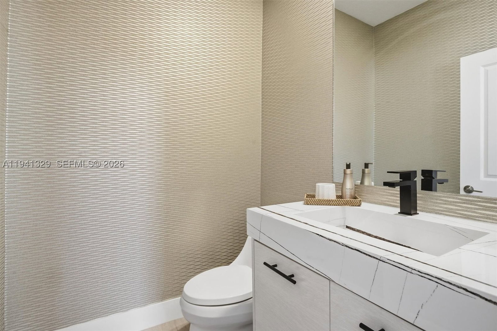 Real estate property located at 4250 83rd Ave, Miami-dade, Downtown Doral South Phas, Doral, FL