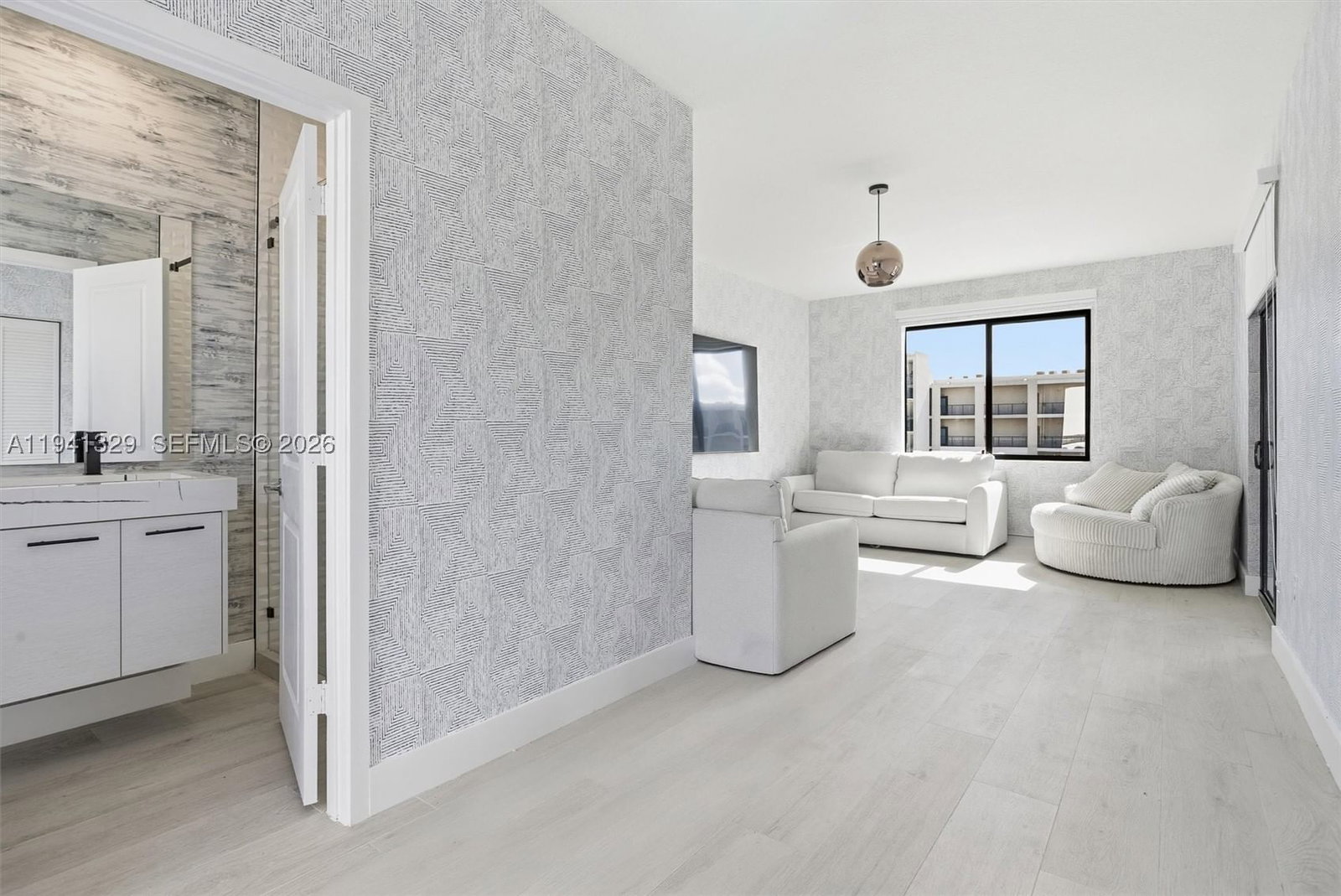 Real estate property located at 4250 83rd Ave, Miami-dade, Downtown Doral South Phas, Doral, FL